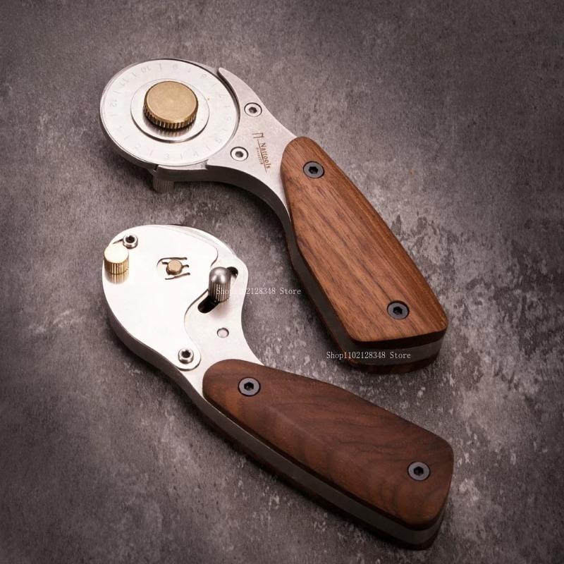 Leatherwork Accessories - Natural Wooden Handle All-metal Roller Cutter