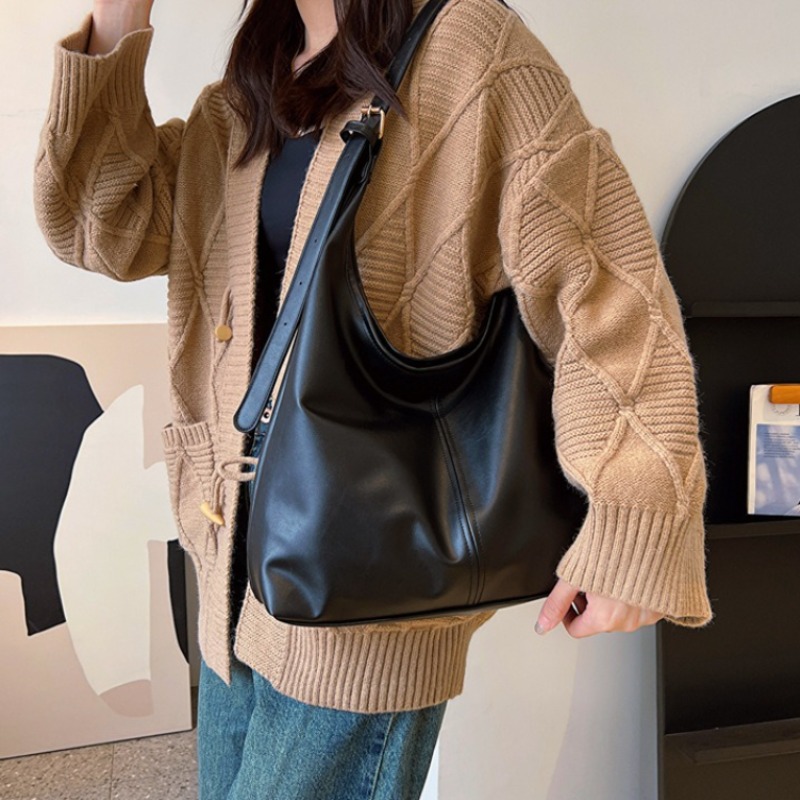Soft Faux Leather Shoulder Hob - Leatherwork Workshop review and price